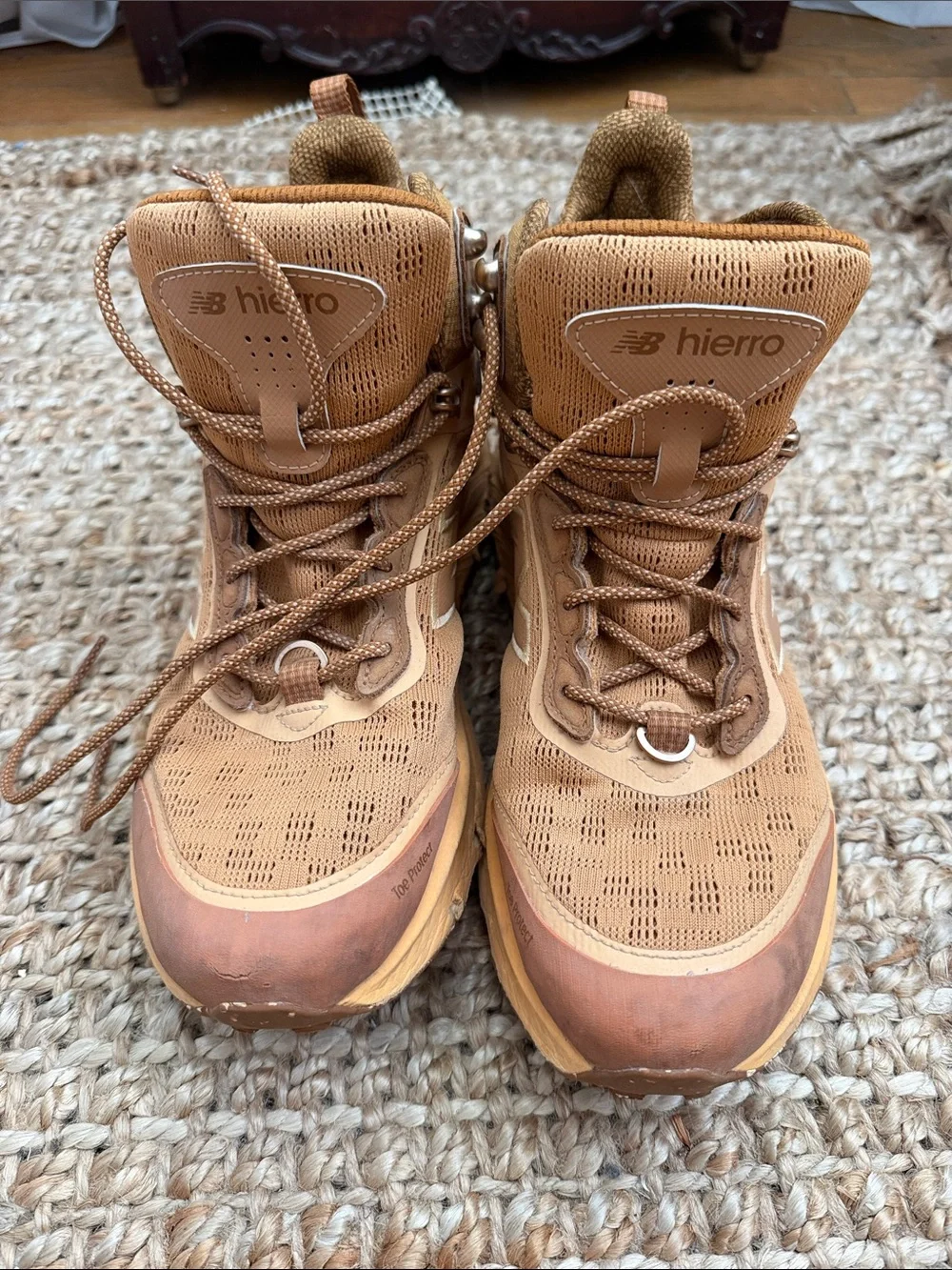 New Balance Hierro Waterproof Trail Boots in Tan/Brown